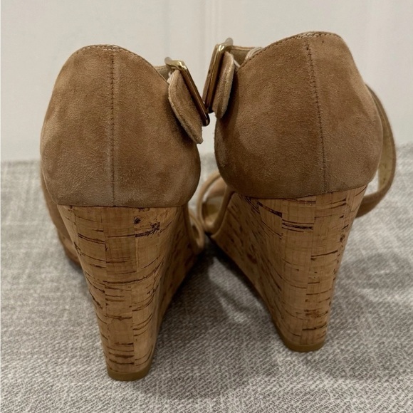 Woman STUART WEITZMAN Nude Tan Suede Strappy Cork Wedges Sandals Shoes Sz 7 EUC - Picture 5 of 9
